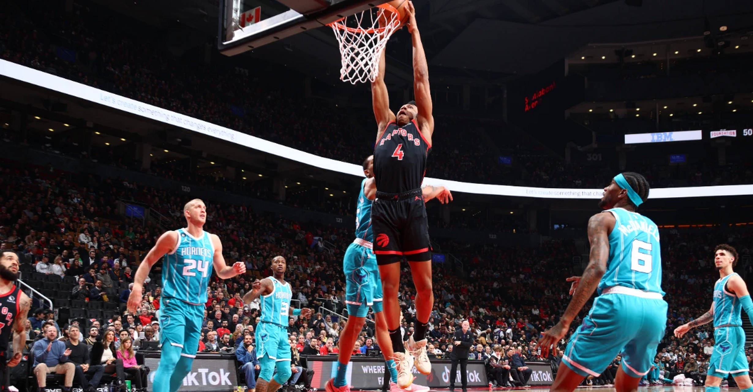 猛龙主场大胜骑士保持不败