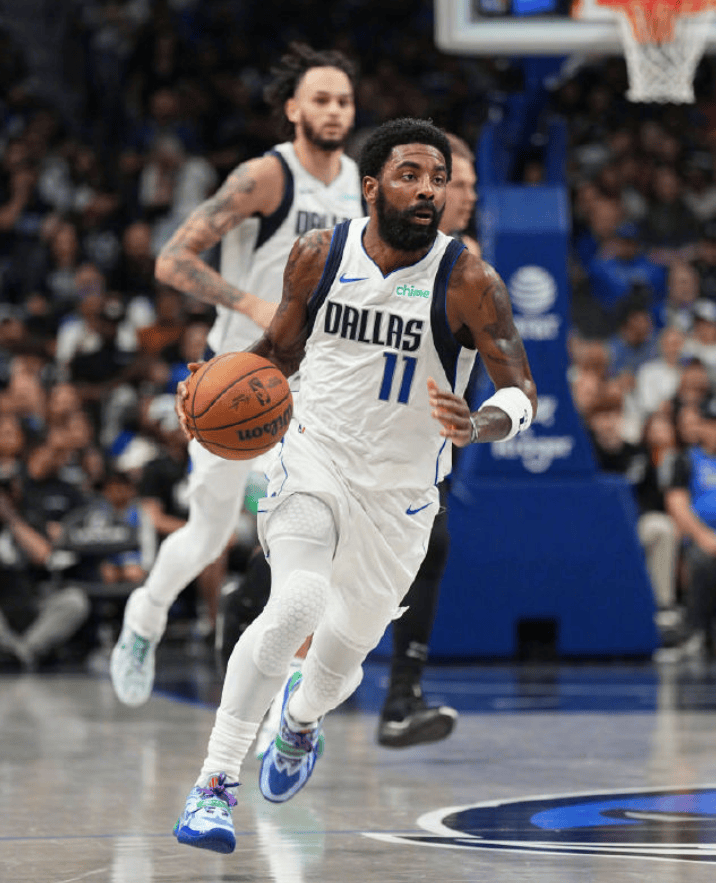 开拓者客场不敌独行侠，三连败的简单介绍