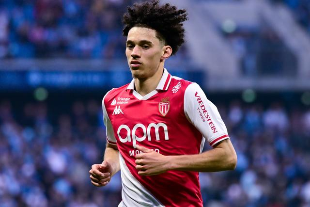 乐鱼官网-摩纳哥热刺险胜，主帅盛赞球员表现