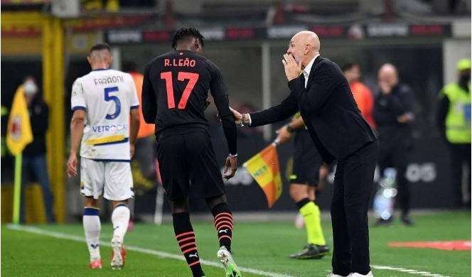 乐鱼体育官网网页版-红黑军团实力远超预期，联赛成绩亮眼