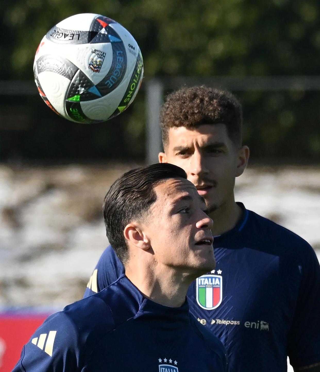 乐鱼app-包含瑞士与意大利国家队踢出火花的词条