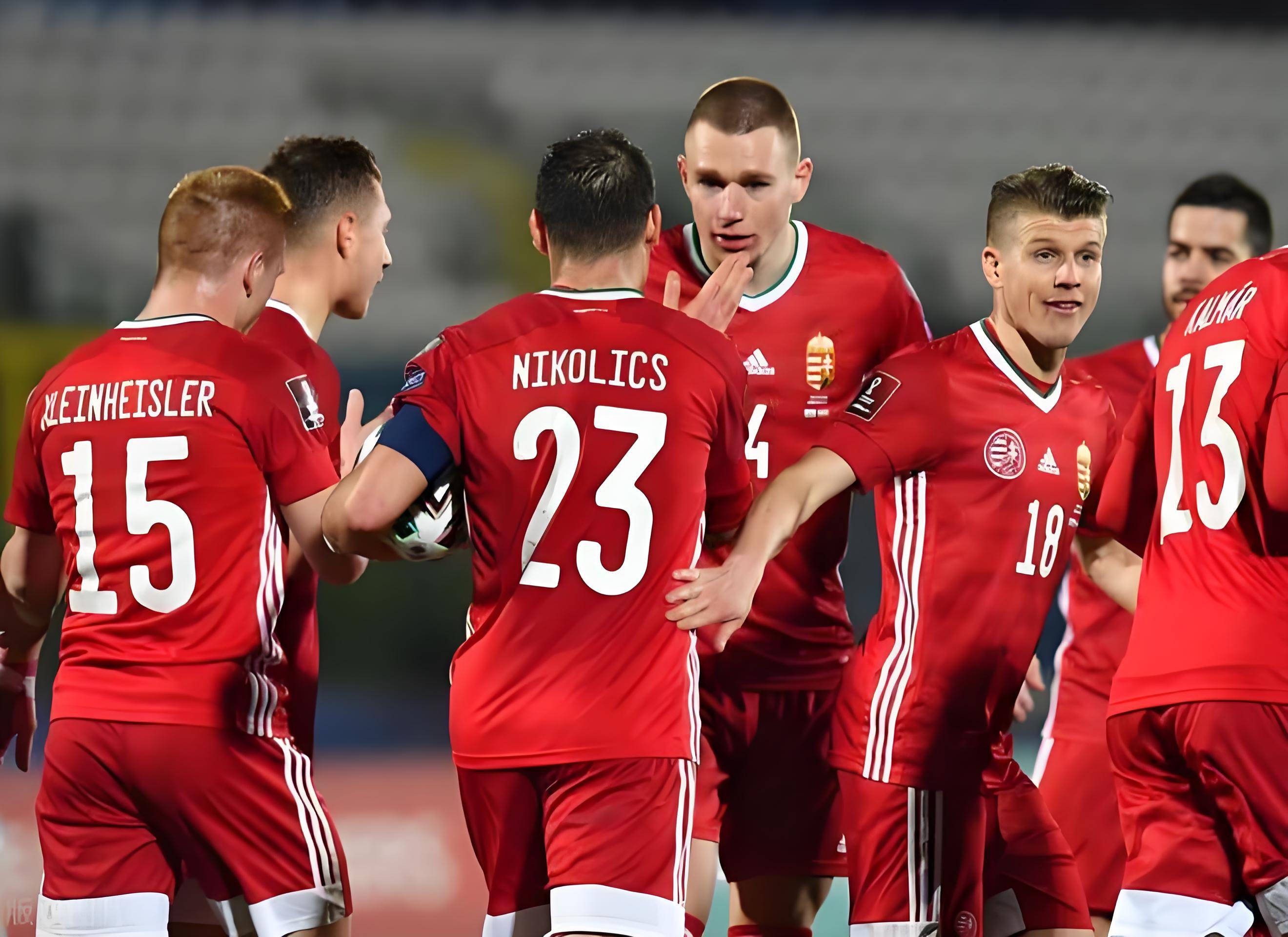 包含瑞士与意大利国家队踢出火花的词条