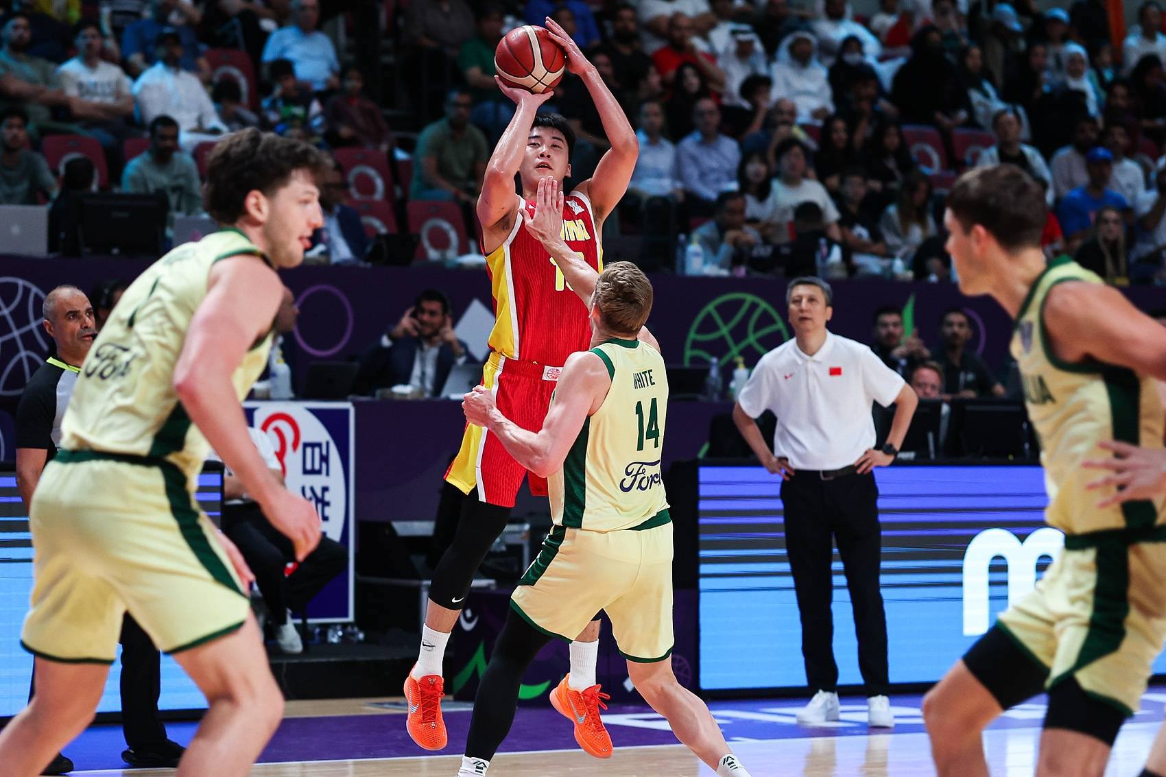 乐鱼体育线上网站-关于亚洲地区篮球赛事吸引万千球迷观赏，掀起热潮的信息