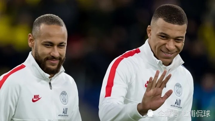 巴黎绝地反击巴萨，科曼送出助攻